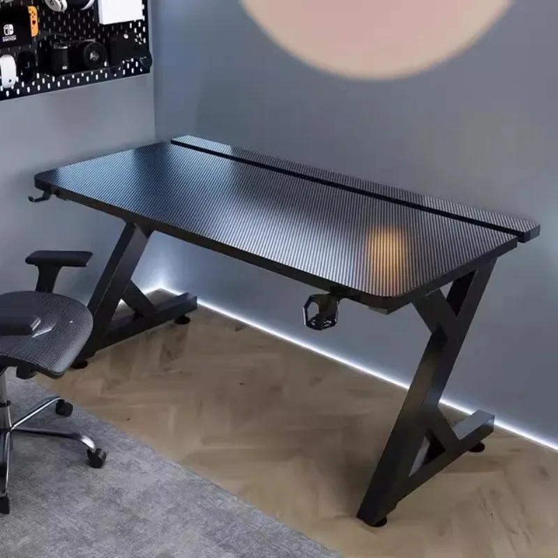 Q Minimalist Black Computer De - Desk Setup No Computer recensione e prezzo