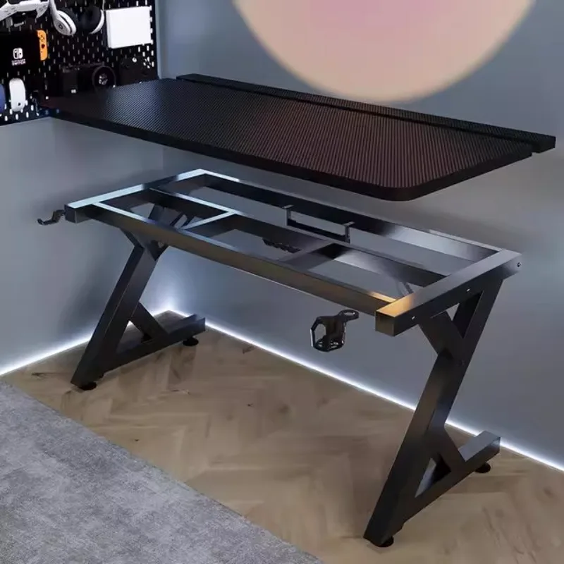 Q Minimalist Black Computer De - Desk Setup No Computer recensione e prezzo