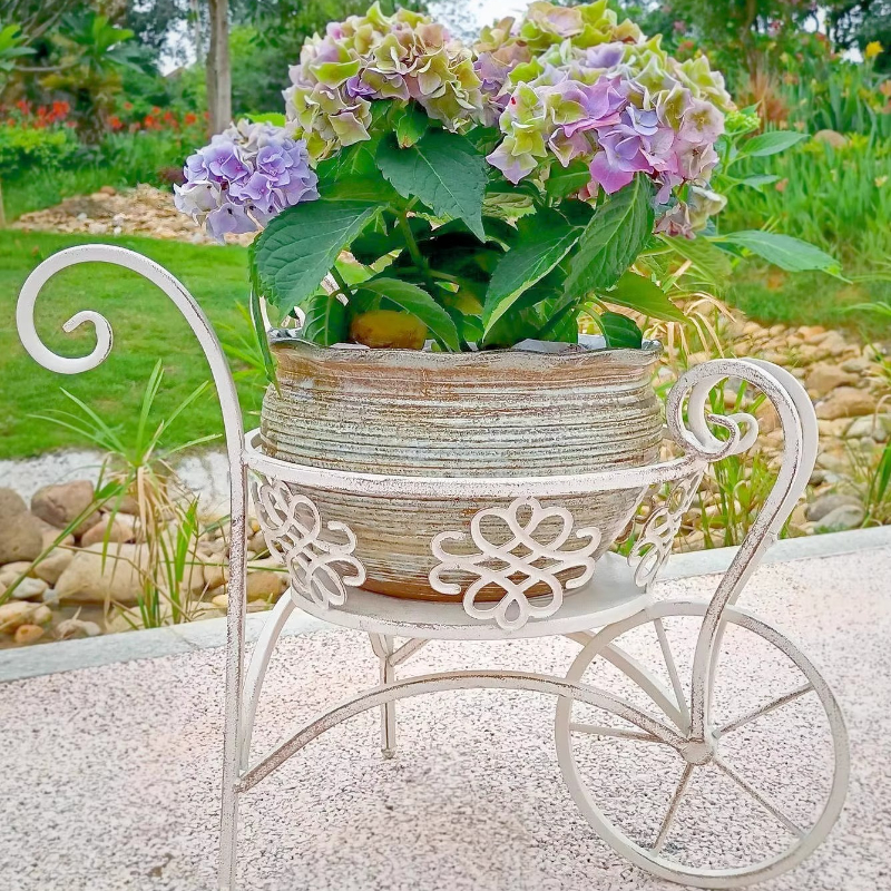 Iron Flower Planter Cart Garde - Desk Setup White recensione e prezzo