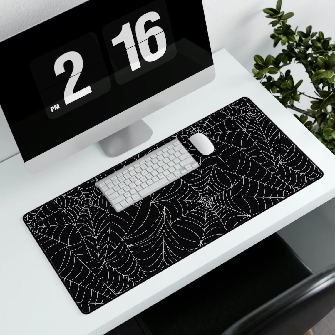 Long Cute Desk Mat Home Decor  - Desk Setup For Gaming recensione e prezzo