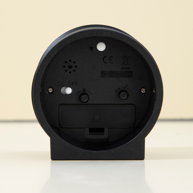 4-inch Simple Nightlight Alarm - Desk Setup Simple recensione e prezzo